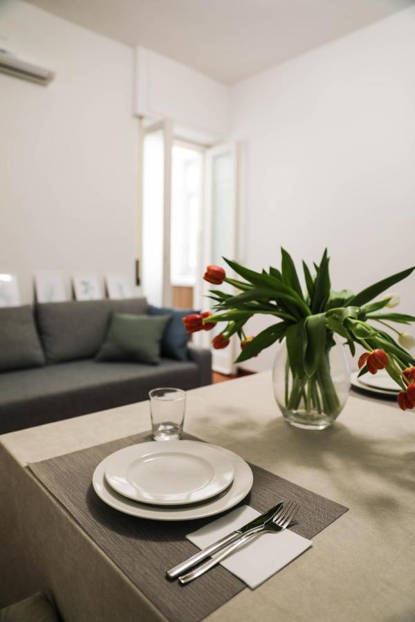 Aura Home Rent Of Rooms With Shared Kitchen Bari Bagian luar foto